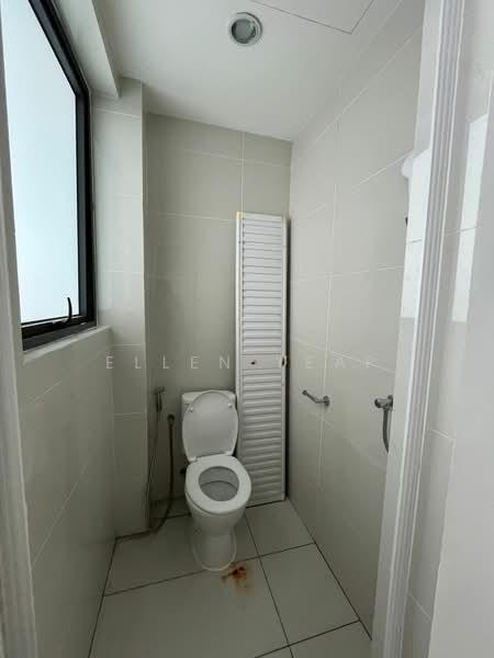 Condominium for Rent at Kings Bay @ Country Garden Danga Bay - Ellen Yeap - Bathroom - PropertyGuru.com.my