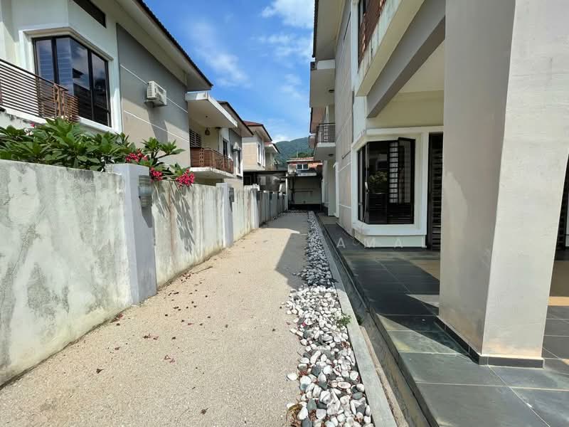 Rumah Berkembar untuk Dijual di Taman Nusa Intan (Senawang) - Asward Kamal - Exterior - PropertyGuru.com.my