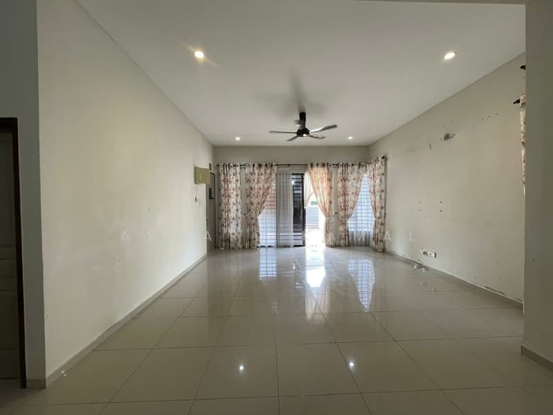 Rumah Berkembar untuk Dijual di Taman Nusa Intan (Senawang) - Asward Kamal - Living Room - PropertyGuru.com.my
