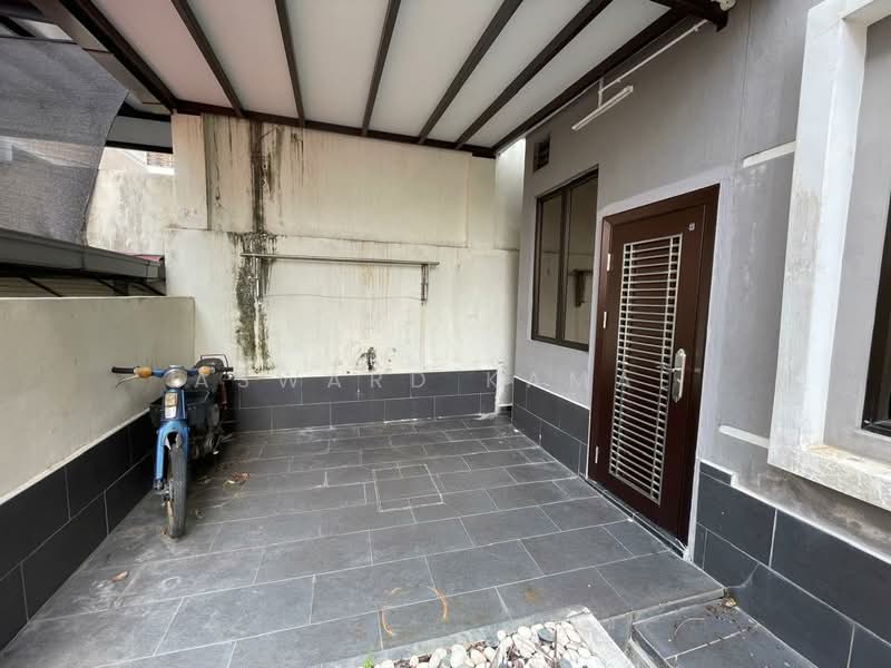 Rumah Berkembar untuk Dijual di Taman Nusa Intan (Senawang) - Asward Kamal - Exterior - PropertyGuru.com.my