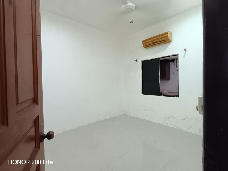 Rumah Teres 1 Tingkat untuk Dijual di Taman Sri Serdang (Seri Kembangan) - Abdul Qadir - PropertyGuru.com.my