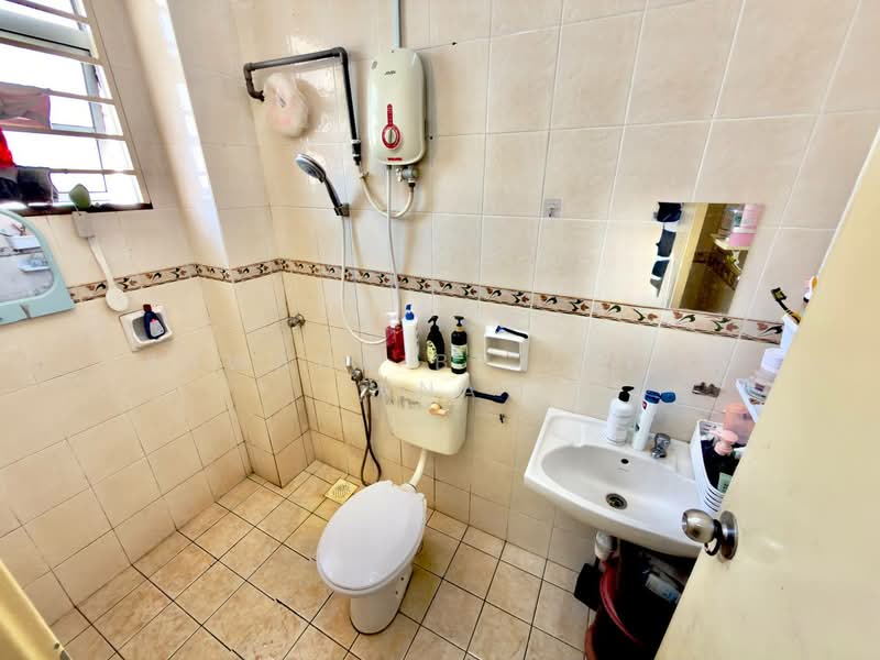 Rumah Teres 3 Tingkat untuk Dijual di Ukay Perdana (Ulu Kelang) - Zawana BT Zaidi Ana - Bathroom - PropertyGuru.com.my