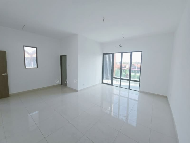 2-storey Terraced House for Sale in Taman Klebang Perdana (Chemor) - Gary Tang - Living Room - PropertyGuru.com.my