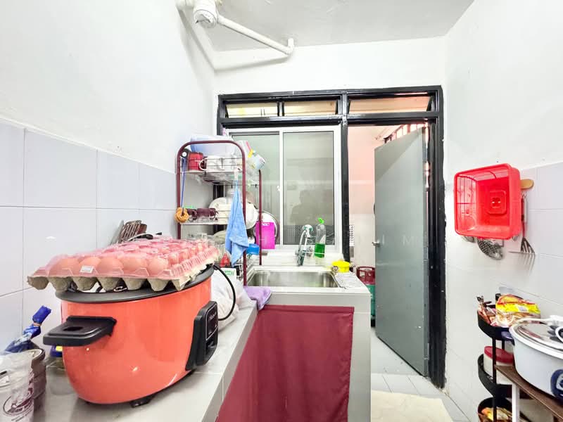 Pangsapuri untuk Dijual di Pangsapuri Seri Mutiara - Adibah Salim - Kitchen - PropertyGuru.com.my