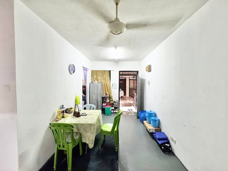 Pangsapuri untuk Dijual di Pangsapuri Seri Mutiara - Adibah Salim - Dining Room - PropertyGuru.com.my