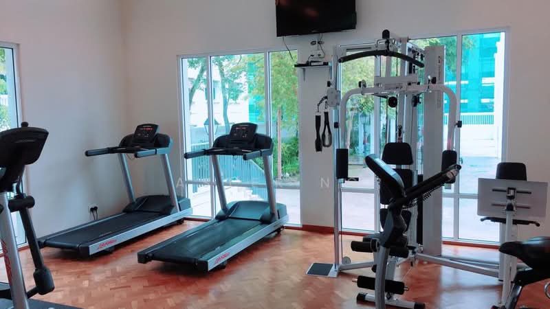 Service Residence for Sale at Straits Quay (The Suites at Waterside) - Aster Ng - Gym - PropertyGuru.com.my
