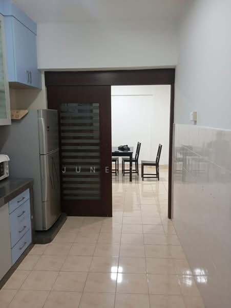Apartment for Rent at Bayu Puteri 3 - June Teo - Kitchen - PropertyGuru.com.my