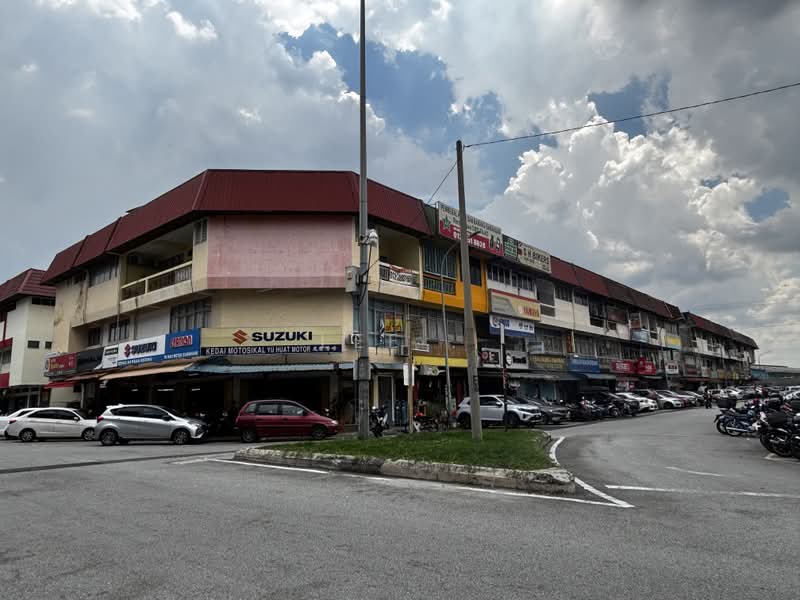 Apartment for Sale at Taman Sri Serdang - Lee . - PropertyGuru.com.my