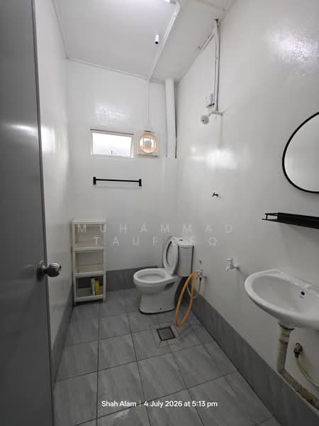 3-storey Terraced House for Rent in Taman Sri Muda (Shah Alam) - Muhammad Taufeeq - Bathroom - PropertyGuru.com.my