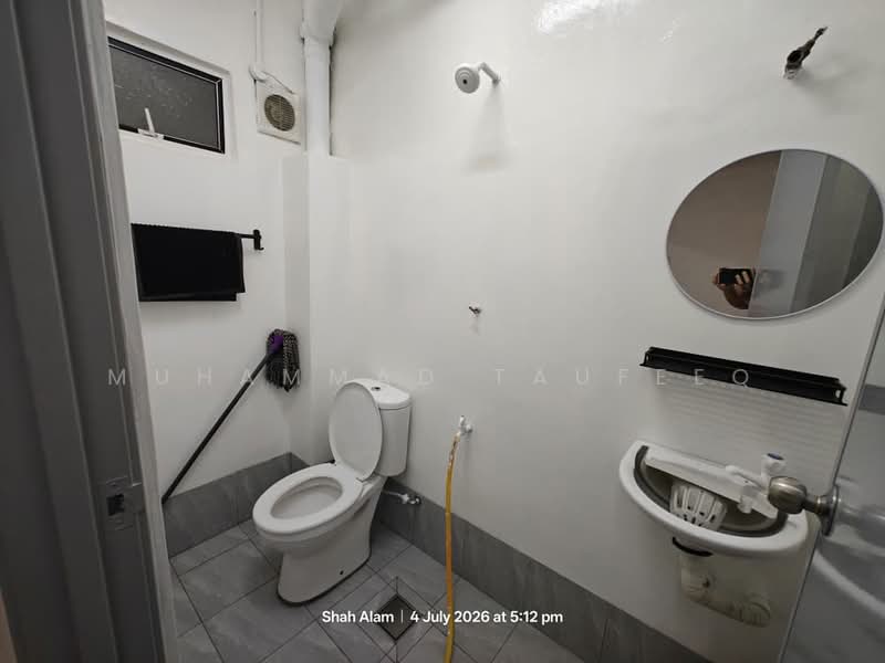 3-storey Terraced House for Rent in Taman Sri Muda (Shah Alam) - Muhammad Taufeeq - Bathroom - PropertyGuru.com.my