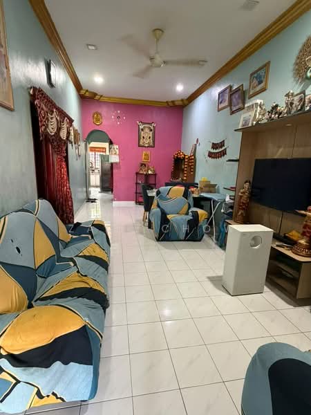 1-storey Terraced House for Sale in Taman Puteri Wangsa (Ulu Tiram) - Zack Chow - Living Room - PropertyGuru.com.my