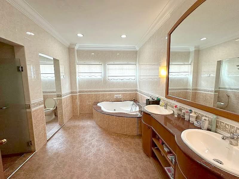 Bungalow House untuk Dijual di Tropicana Golf and Country Resort (Tropicana) - Vincent Liaw - Bathroom - PropertyGuru.com.my