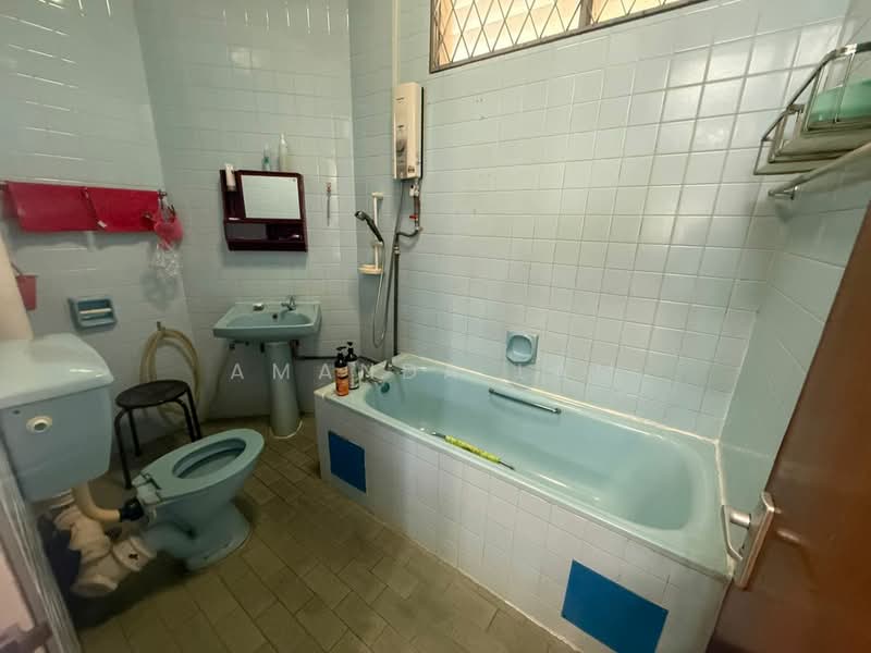 Rumah Berkembar untuk Dijual di Tanjung Tokong (Penang) - Amanda Lam - Bathroom - PropertyGuru.com.my
