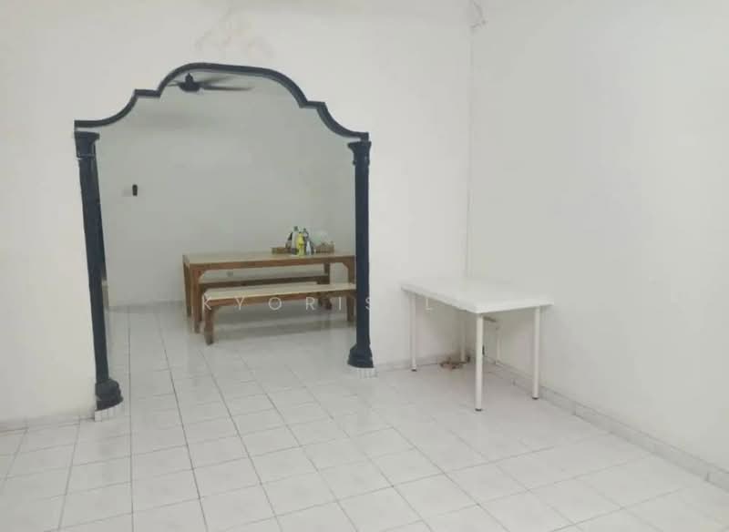 Rumah Teres untuk Disewa di Senai (Kulai) - Kyoris Loh - Dining Room - PropertyGuru.com.my
