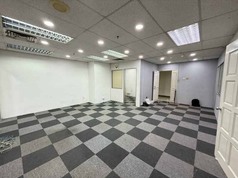Pejabat untuk Disewa di KLCC (KL City Centre) - Vaness Chin - Interior - PropertyGuru.com.my