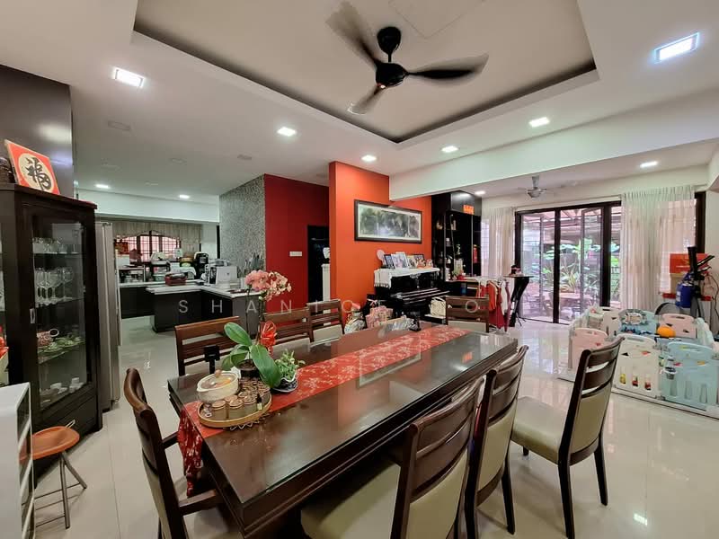 Semi-Detached House for Sale in Taman Aman Sari (Bandar Kinrara) - Shanice Low - Kitchen - PropertyGuru.com.my