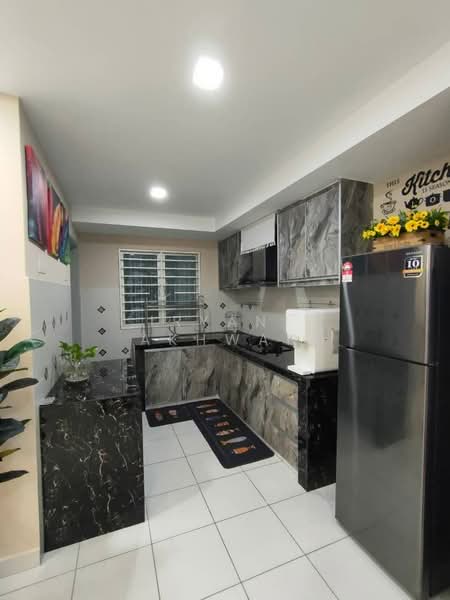 Apartment for Rent at Pangsapuri Seri Utama - Iryani Akhwan - Kitchen - PropertyGuru.com.my