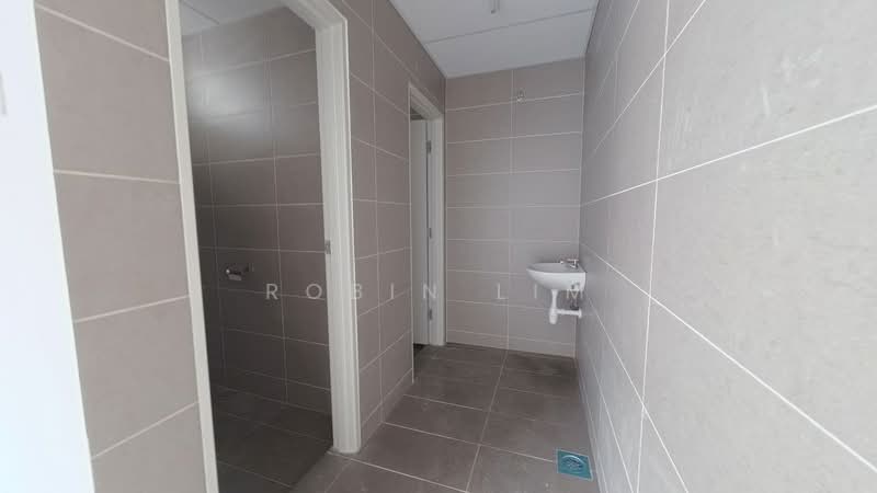 Terrace Factory for Rent in Taman Legenda Putra (Kulai) - Robin Lim - Bathroom - PropertyGuru.com.my