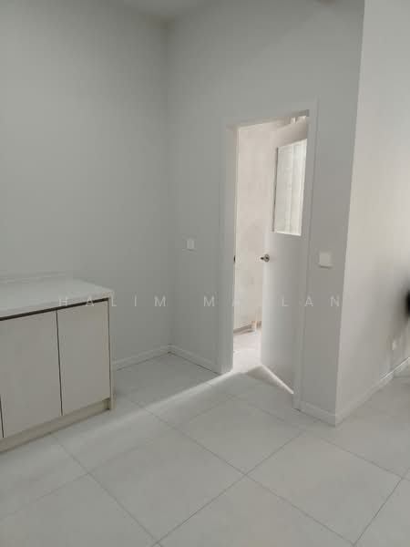 Condominium for Rent at Myra Cove - Halim Mazlan - Utility Room/Yard - PropertyGuru.com.my