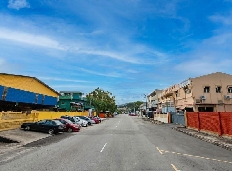 Factory for Rent in Taman Kepong (Kepong) - Fendi Eve - Exterior - PropertyGuru.com.my