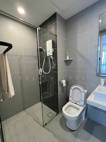 Servis Apartment untuk Disewa di The Clio 2 Residences - Calvin Loke - Bathroom - PropertyGuru.com.my