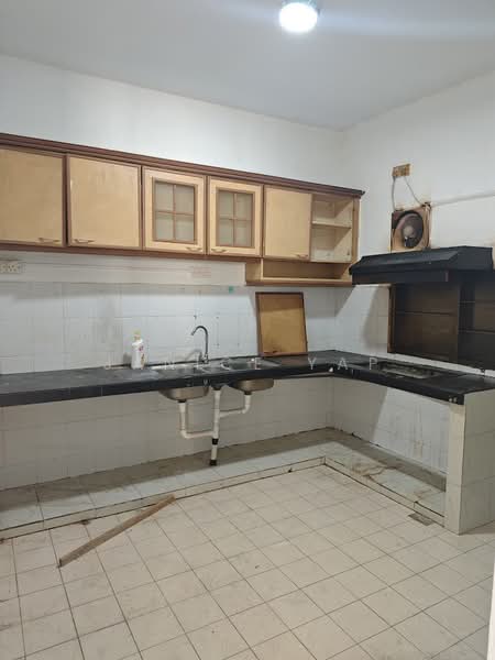 Terraced House for Rent in Bandar Putra Permai (Seri Kembangan) - Janice Yap - Kitchen - PropertyGuru.com.my