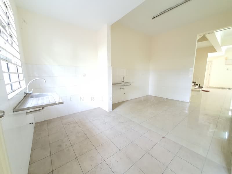 Rumah Teres 2 Tingkat untuk Dijual di Kemuning Utama (Shah Alam) - Henrick Tan - PropertyGuru.com.my