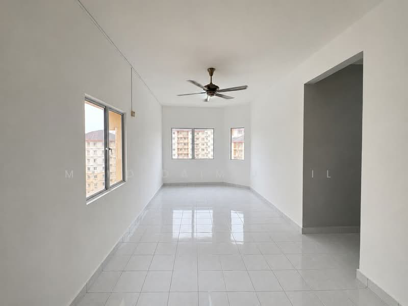 Kondominium untuk Dijual di Oakleaf Park - Mohd Daim Jamil - Living Room - PropertyGuru.com.my
