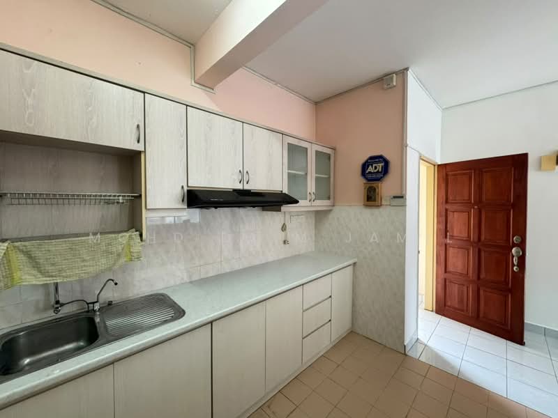 Kondominium untuk Dijual di Oakleaf Park - Mohd Daim Jamil - Kitchen - PropertyGuru.com.my