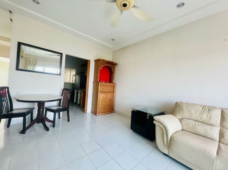 Kondominium untuk Disewa di University Place (Plaza Ivory) - Ethen Tan - Living Room - PropertyGuru.com.my