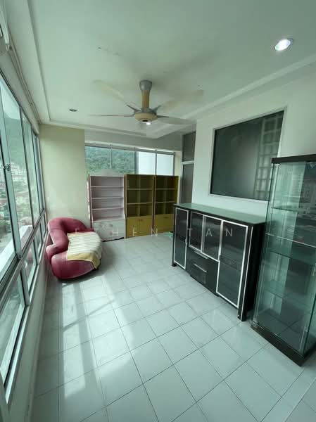 Kondominium untuk Disewa di University Place (Plaza Ivory) - Ethen Tan - Balcony - PropertyGuru.com.my