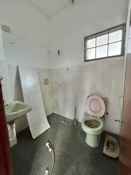 Rumah Teres 2 Tingkat untuk Disewa di Klang (Selangor) - Esther Ng - Bathroom - PropertyGuru.com.my