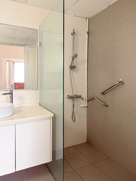 Condominium for Sale at Cameron Towers - Maria Bernadette Tan - Bathroom - PropertyGuru.com.my