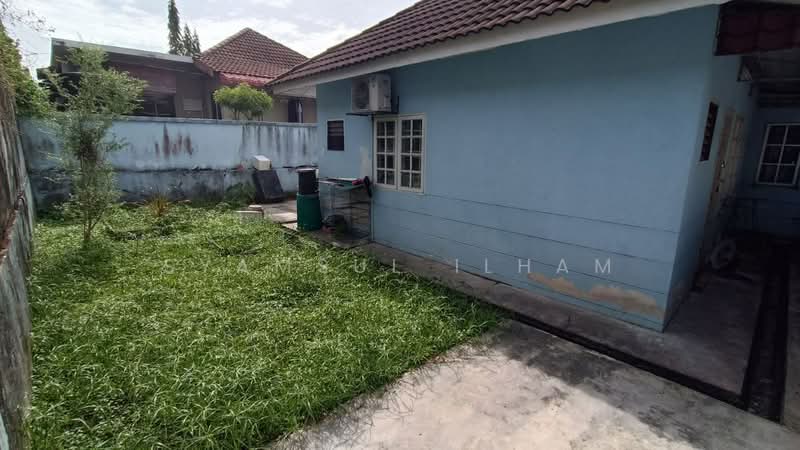 Rumah Berkembar untuk Dijual di Subang (Selangor) - Syamsul Ilham - Exterior - PropertyGuru.com.my