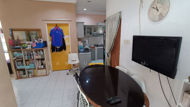 Rumah Berkembar untuk Dijual di Subang (Selangor) - Syamsul Ilham - Dining Room - PropertyGuru.com.my