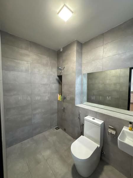 2-storey Terraced House for Rent in Dengkil (Selangor) - Hawa Ibrahim - Bathroom - PropertyGuru.com.my