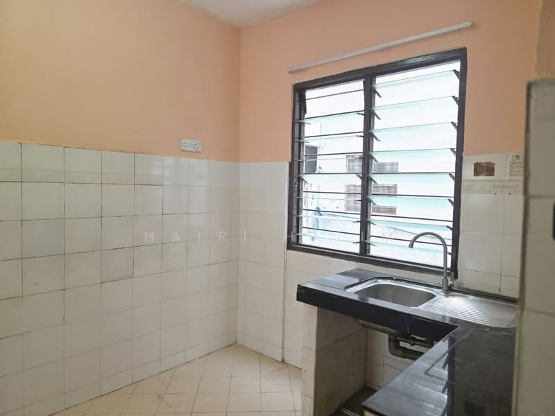 Flat for Sale at Flat PKNS Section 7 - Hairi Halim - PropertyGuru.com.my