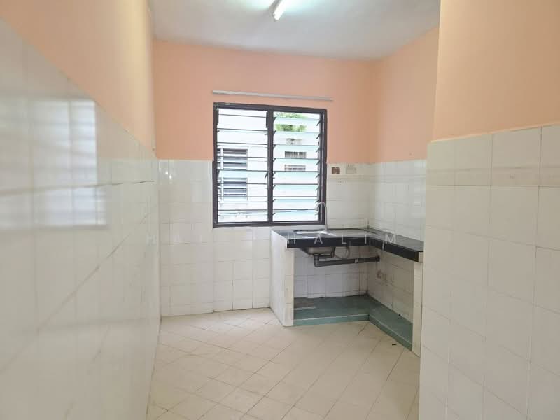 Flat for Sale at Flat PKNS Section 7 - Hairi Halim - PropertyGuru.com.my