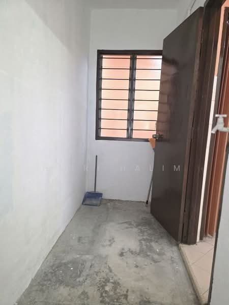 Flat for Sale at Flat PKNS Section 7 - Hairi Halim - PropertyGuru.com.my