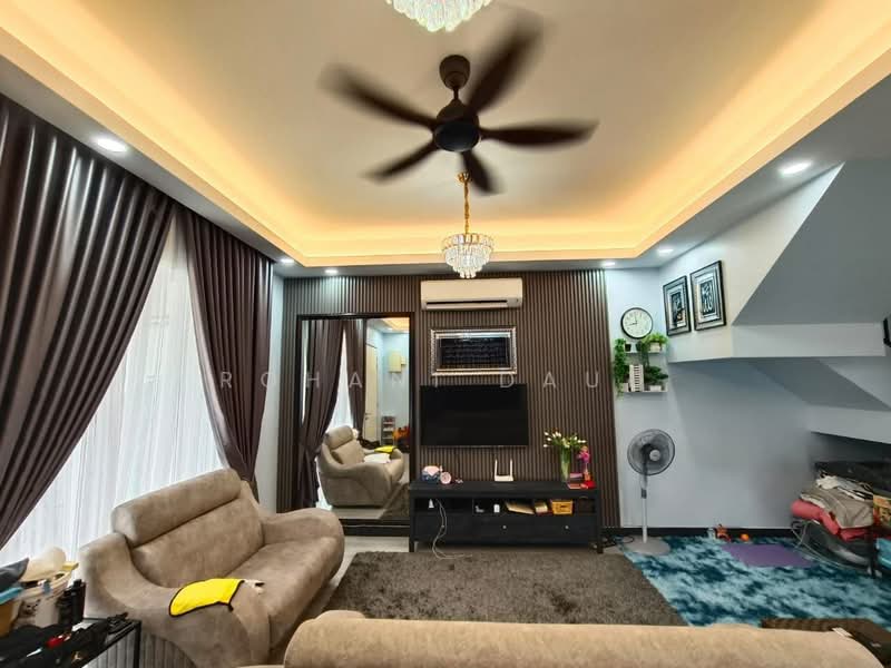 Rumah Teres 2 Tingkat untuk Dijual di Bandar Tasik Puteri (Rawang) - Rohani Daud - Living Room - PropertyGuru.com.my