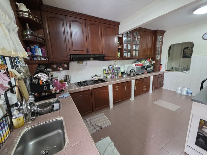 Cluster House for Sale in Shah Alam (Selangor) - Baljeet Singh - Kitchen - PropertyGuru.com.my