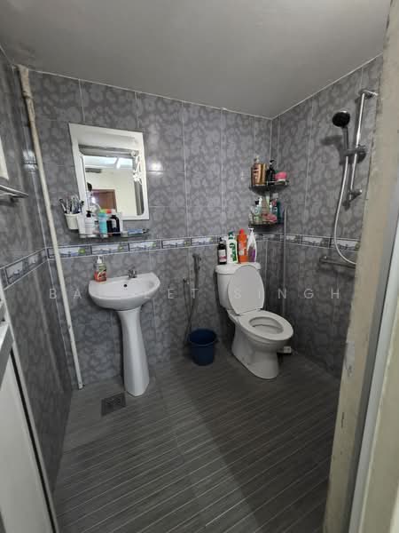 Cluster House for Sale in Shah Alam (Selangor) - Baljeet Singh - Bathroom - PropertyGuru.com.my