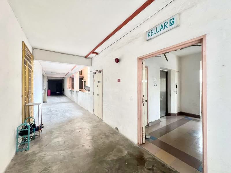 Apartment for Sale at Pangsapuri Danaumas - Hairi Halim - PropertyGuru.com.my