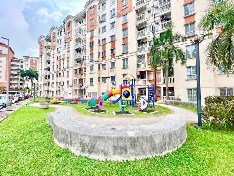 Apartment for Sale at Pangsapuri Danaumas - Hairi Halim - PropertyGuru.com.my