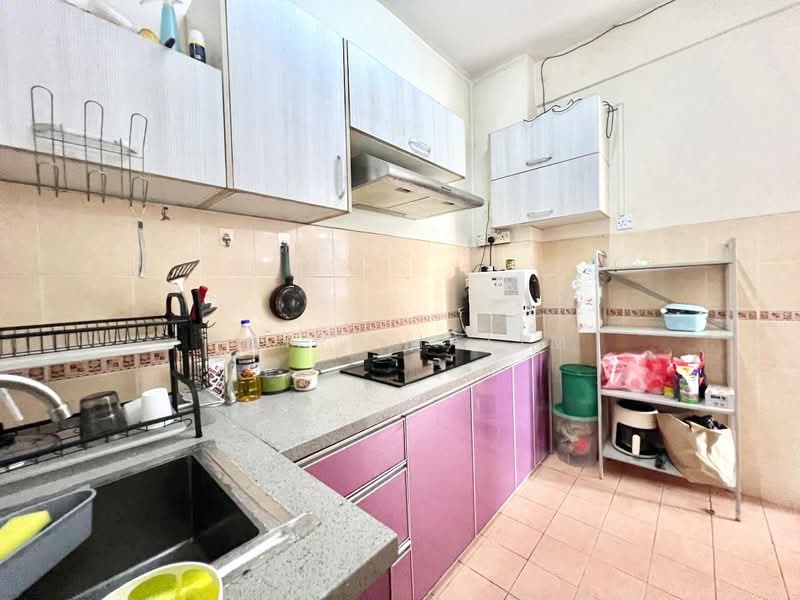 Apartment for Sale at Pangsapuri Danaumas - Hairi Halim - PropertyGuru.com.my