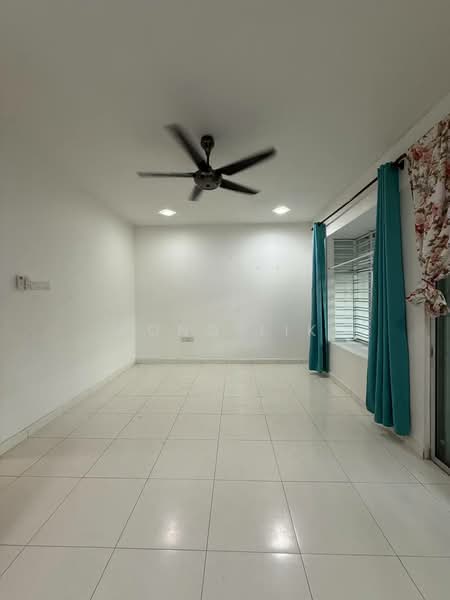 Rumah Teres 2 Tingkat untuk Dijual di Taman Scientex Senai (Senai) - Fong Lik - Living Room - PropertyGuru.com.my