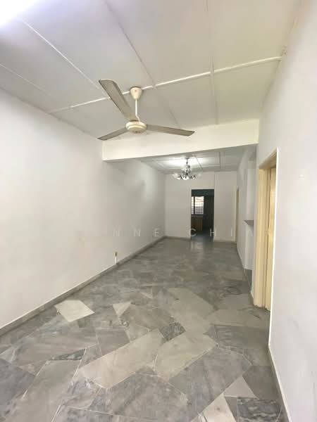 1-storey Terraced House for Sale in Seksyen 4, Taman Kinrara (Puchong) - Leanne Chia - Living Room - PropertyGuru.com.my