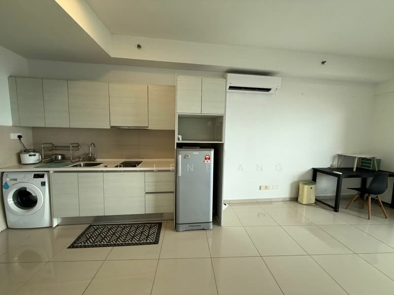 Servis Apartment untuk Disewa di i-SOHO @ i-City - Arylene Ang - Kitchen - PropertyGuru.com.my
