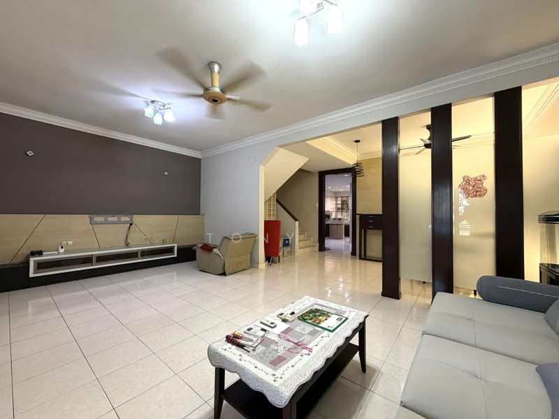 Rumah Teres 2 Tingkat untuk Dijual di Bandar Bukit Tinggi 2 (Klang) - Tony . - Living Room - PropertyGuru.com.my