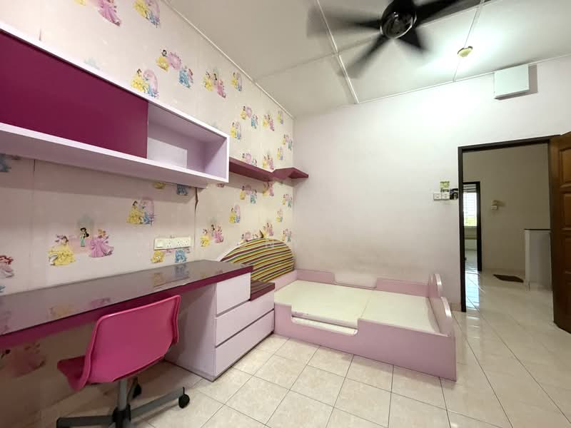 Rumah Teres 2 Tingkat untuk Dijual di Bandar Bukit Tinggi 2 (Klang) - Tony . - Bedroom - PropertyGuru.com.my